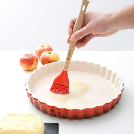Le Creuset Stoneware 1-1/2-Quart Tart Dish (Cherry Red)