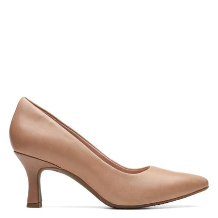 Clarks Women's Kataleyna Gem Pump, Warm Beige Leather, 7 UK