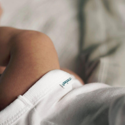 Gerber unisex-bebé Paquete de 8 bodies de manga corta, blanco liso, 0-3 meses