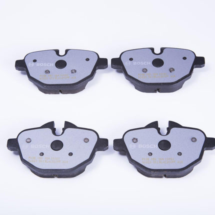BOSCH BC1473 QuietCast Premium Ceramic Disc Brake Pad Set Compatible with Select BMW 528i, 528i xDrive, 530i, 530i xDrive, 535d, 535d xDrive, 535i, 535i xDrive, 540d xDrive, X3, X4, Z4 and More