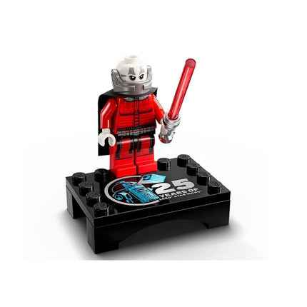 LEGO Star Wars 75379 R2-D2 Building Toy - Play and Display Droid Figure with Rotating Head, Periscope & Tools - incl. a Darth Malak Minifigure - Gift for 10+ Year Old Boys & Adult Fans