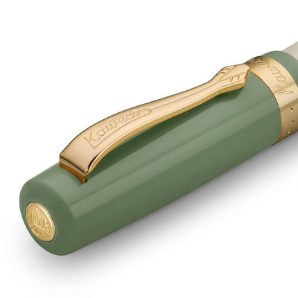 Kaweco STUDENT 60's Swing Fountain Pen I Premium Acrylic Fountain Pen for Ink Cartridges I Nostalgic Fountain Pen in Green and Cream with Golden Details I Student Pen 16 cm I Nib: B (Broad)