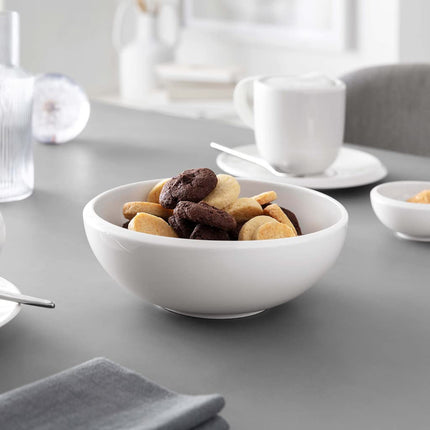 Villeroy & Boch 10-4264-3180 New Moon Round S, Stylish Bowl for Soups and Crisp Salads, Premium Porcelain, White, Dishwasher Safe
