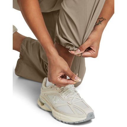 Under Armour Women's Armoursport Woven Cargo Pants, (203) Timberwolf Taupe / / White, Large