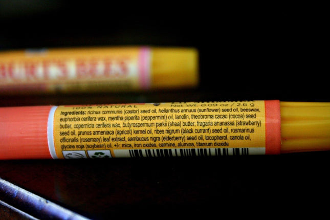(Paquete de 4) Burts Bees - Brillo labial de pomelo, 0.9 onzas