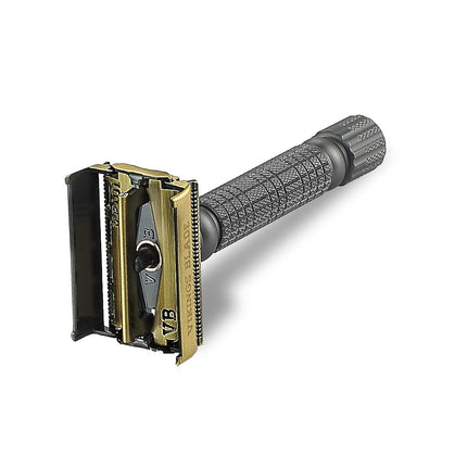 VIKINGS BLADE The Chieftain '5 BC' Double Edge Safety Razor, Raven Black & Vintage Bronze (Brass, Neutrally Aggressive)