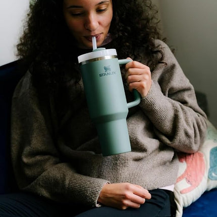 Vaso STANLEY Quencher H2.O FlowState™ de 30 OZ (795 ml), color pizarra