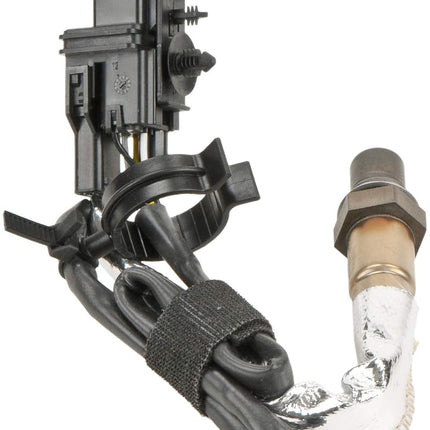 BOSCH 15176 Premium Original Equipment Oxygen Sensor - Compatible with Select Volvo C70, S40, V50