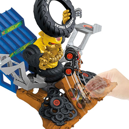 Hot Wheels Monster Trucks Arena Smashers Mega-Wrex vs. Crushzilla Takedown with 1:64 Scale Mega-Wrex Toy Truck and 2 Crushable Cars, HPR47