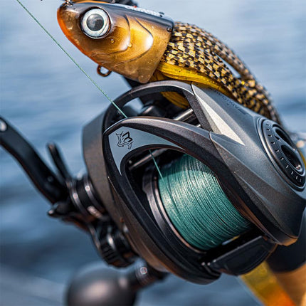 Abu Garcia Beast Low Profile Baitcasting Reel | Freshwater & Saltwater Predator Casting Fishing Reel | 5.8:1 Gear Ratio | Power Stack Carbon Drag | Aluminium Body | 3000 | Left Hand