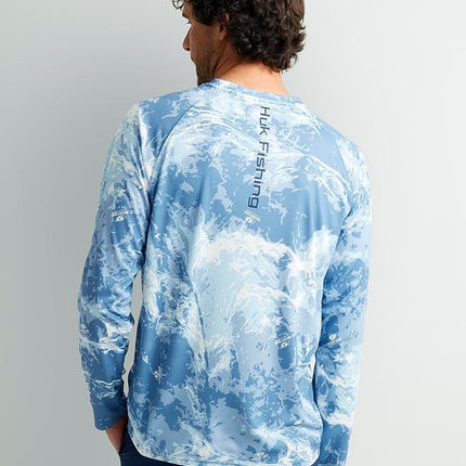 HUK Men's Standard Pursuit Pattern Crew Sleeve, Performance Shirt, Mossy Oak-Stormwater Spindrift