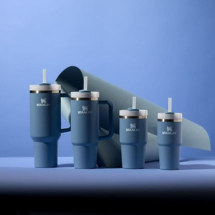 Vaso Stanley Quencher H2.0 con asa y pajita de 40 oz | Tapa Flowstate de 3 posiciones | Compatible con portavasos para viajes | Vaso aislado de acero inoxidable | Sin BPA | Índigo