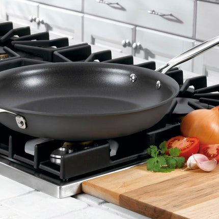 Cuisinart 12" Open Skillet w/Helper Handle
