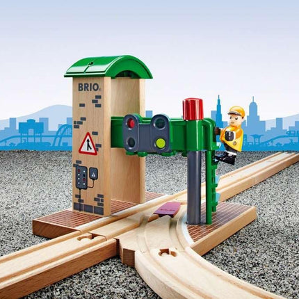 BRIO World Train Signal Station – Wooden Railway Accessory for Kids Age 3 Years and Up, Signal Box Add-On, Compatible with BRIO Railway Sets, Preschool Learning Toy, Gift for Boys & Girls