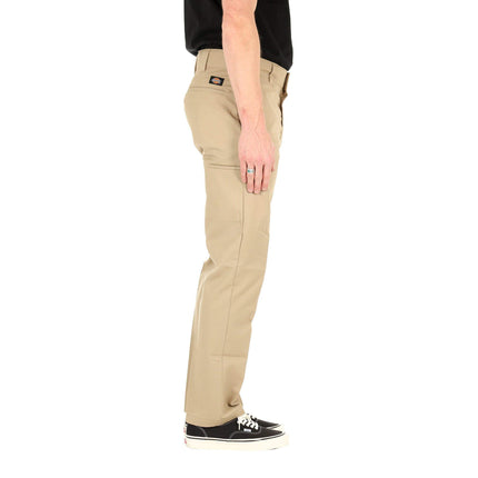 Pantalón de trabajo Dickies de sarga elástica ajustado para hombre, color arena del desierto, 30x32