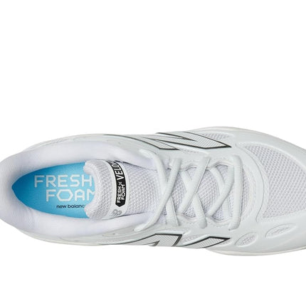 New Balance Women's Fresh Foam Velo V4 Molded Softball Shoe, White/Black, 5