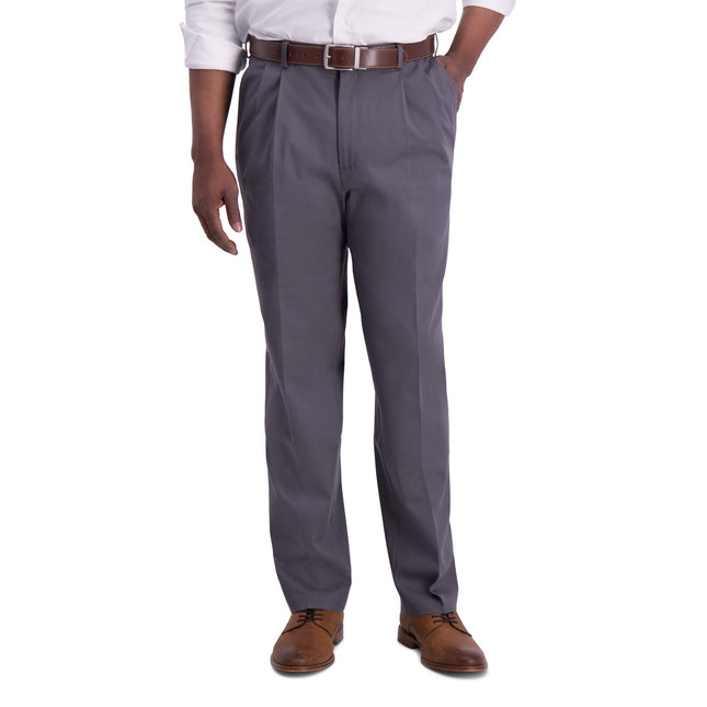 Haggar Men's Iron Free Premium Khaki Classic Fit P