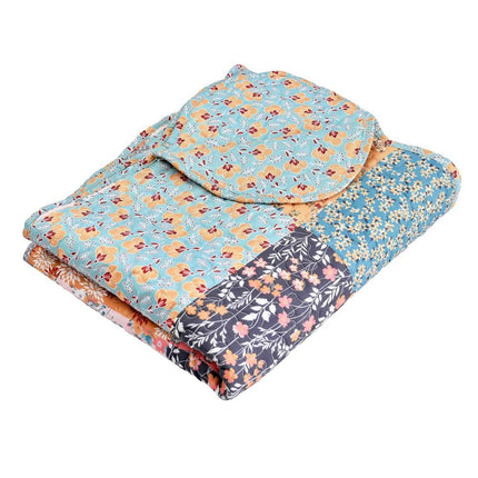 Greenland Home Barefoot Bungalow Carlie Modern Floral Quilt, Tapestry & Throw Blanket, 50 x 60 inches, Calico Patches