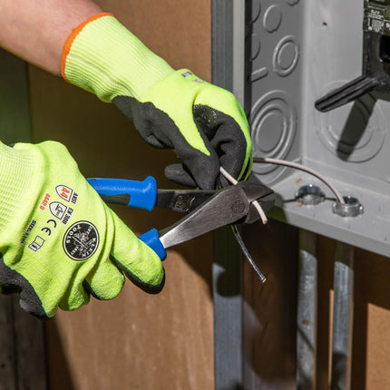 Diagonal Cutters, Angled Pliers for Small Areas, 8-Inch Heavy Duty Pliers Cut ACSR and More Klein Tools J2000-48