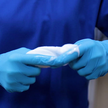 Stryker - Sage Comfort Shield Barrier Cream Cloths with Dimethicone - 1 Package, 24 Cloths – One-step Wipes Clean, Treat and Protect Skin from Incontinence Associated Dermatitis, Hypoallergenic
