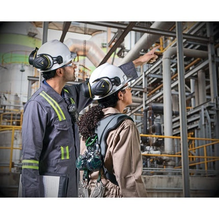 MSA 463945 V-Gard Cap Style Safety Hard Hat With Staz-on Pinlock Suspension | Polyethylene Shell, Superior Impact Protection, Self Adjusting Crown-Straps - Standard Size in Orange