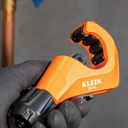 Klein Tools 50046 Constant Swing Tubing Cutter for Copper and Aluminum, 1/8 to 1 3/8-Inch O.D. with Deburring Tool and Replacement Blade