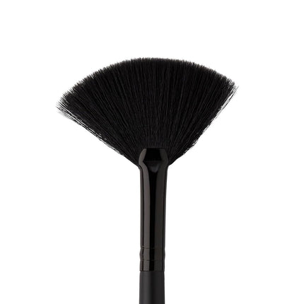 e.l.f. Fan Brush, Powder & Contour Makeup Brush, Unique Fan Shape Blends For A Flawless Finish, Soft & Absorbent, Vegan & Cruelty-Free