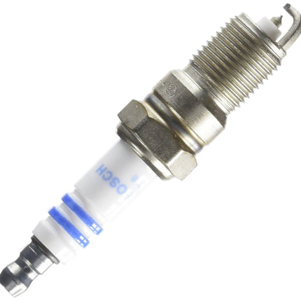 Bosch Automotive (6704) OE Fine Wire Platinum Spark Plug - Pack of 4
