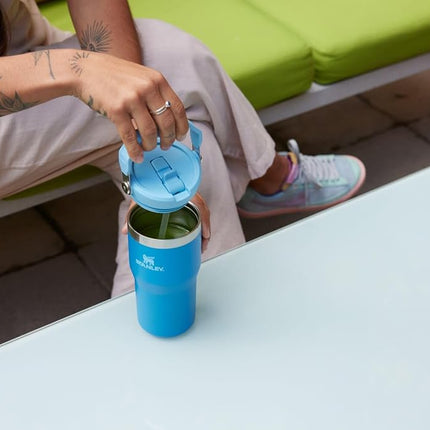 Vaso térmico Stanley IceFlow 2.0 Flip Straw con asa, 591 ml | Tapa de rosca y pajita abatible | Botella de agua a prueba de fugas | Acero inoxidable aislado | Sin BPA | Azul Celeste