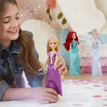 Hasbro Disney Princess - Rapunzel - Royal Shimmer Doll - Fashion Doll with Skirt and Accessories - Toys for Girls and Boys - F0896 - Kids Ages 3+