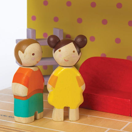 Tender Leaf Toys The Leaf Family - Wooden People Set for Dolls House with Mum, Dad, and Two Children - Inspire Imaginative Play for 3+
