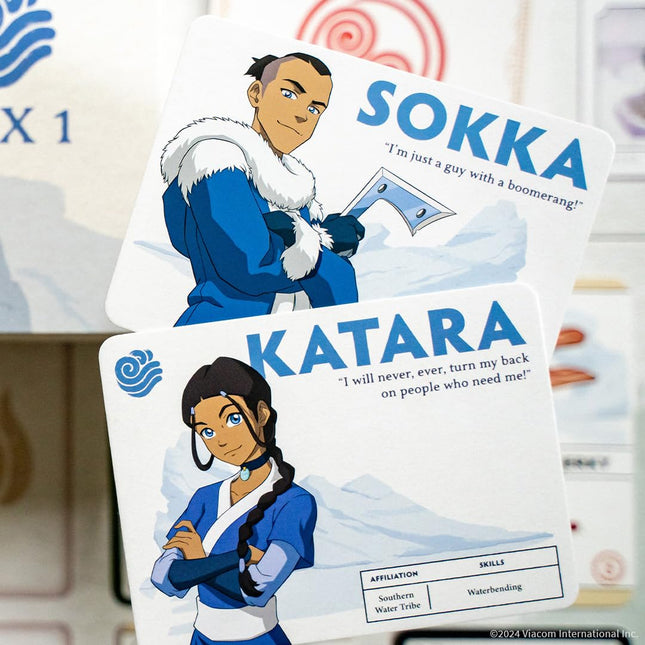 USAOPOLY Avatar Le Dernier Maître de l'Air : Le Destin d'Aang, Jeu de Société Coopératif de Construction de Deck pour 2 à 4 Joueurs à partir de 10 ans