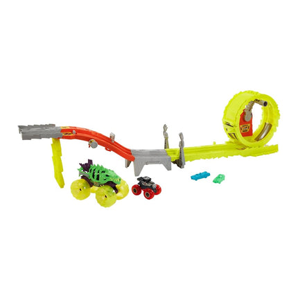 Hot Wheels Monster Trucks Charge & Chase Challenge & 2 Trucks