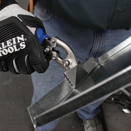 Klein Tools 86524 Engatilladora de mano, engatilladora de metal descentrada tiene mordaza de 7.6 cm, dobla acero de calibre 22 y acero inoxidable de calibre 24
