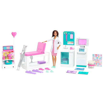 Barbie Fast Cast Clinic Playset, Brunette Barbie Doctor Doll , 30+ Play Pieces, Cast & Bandage Making, Medical & X-ray Stations, Exam Table, Gift Shop & More, Gift for 3 Years Old & Up, HFT68