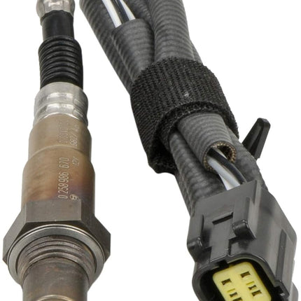 BOSCH 15330 Premium OE Fitment Oxygen Sensor - Compatible with Select Ford Escort; Kia Sephia; Mazda 626, Miata, MX-3, Protege; Mercury Tracer