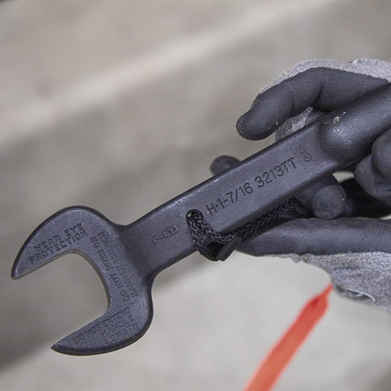 KLEIN TOOLS 3213TT Construction Spud Wrench with Tether Hole, Made in USA, 1-7/16-Inch Nominal Opening, 7/8-Inch Bolt for US Heavy Nut