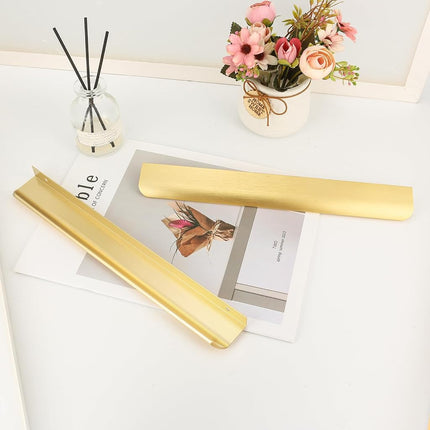Malimali 5 Pack Gold Edge Finger Pulls for Wardrobes Cabinets 11.81" Kitchen Cabinet Pulls Handles Drawer Pulls Modern Aluminum Concealed Tab Pulls for Closet Door, Brushed Brass