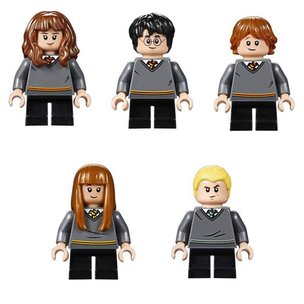 LEGO 75954 Harry Potter Hogwarts Great Hall Building Kit - 878 Pieces