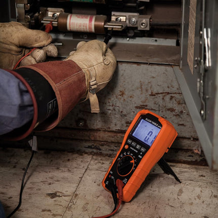 Digital Multimeter TRMS/Low Impedance, Auto-Ranging 1000V KLEIN TOOLS MM700
