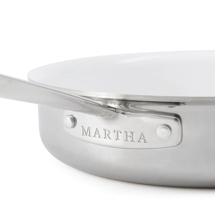 Martha Stewart Martha 3.5 cuartos de galón sartén salteadora de acero inoxidable de tres capas con lados rectos, tapa e interior antiadherente de cerámica