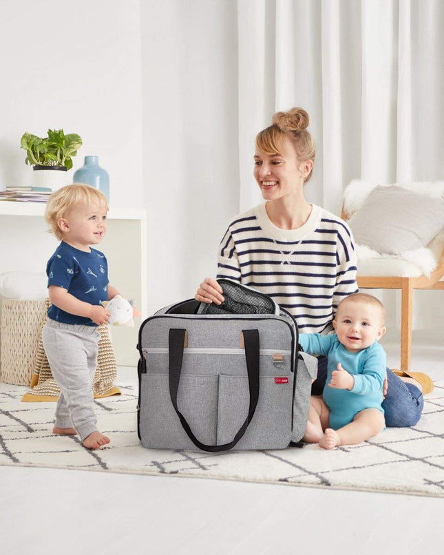 Bolsa de fin de semana cambiador Skip Hop Duo Signature, Gris Melange