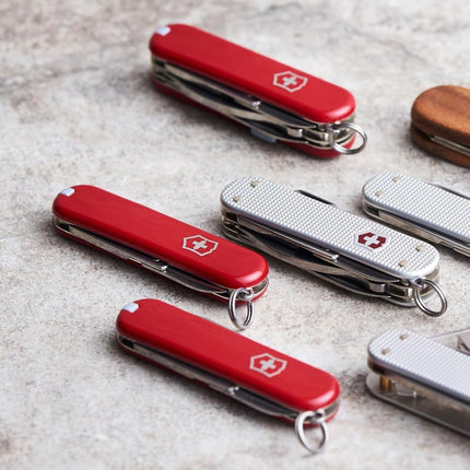 Victorinox Swiss Army Pocket Knife Deluxe Tinker with 17 Functions, Red