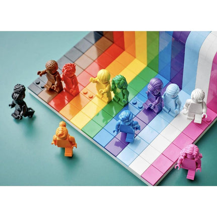 LEGO Everyone is Awesome 40516 Building Kit, 11 Monochrome LEGO Minifigures Rainbow Backdrop