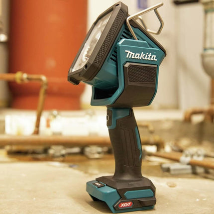 Makita ML007G 40V Max Li-ion XGT Cordless Work Light – Batteries and Chargers Not Included