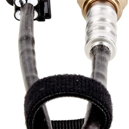 BOSCH 18045 Premium OE Fitment Oxygen Sensor - Compatible with Select Hyundai Azera, Santa Fe, Santa Fe XL; Kia Cadenza, Sedona, Sorento
