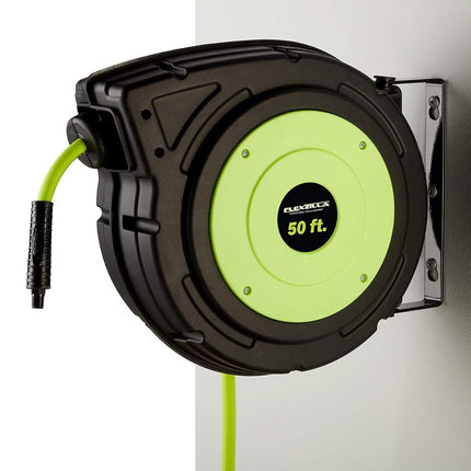 Carrete de manguera de aire de plástico retráctil Flexzilla, 3/8 pulg. x 50 pies, resistente, ligero, híbrido, ZillaGreen - L8250FZ