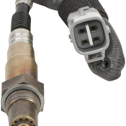BOSCH 15569 Premium OE Fitment Oxygen Sensor - Compatible with Select Lexus RX330; Scion iM; Toyota Corolla iM, Highlander, Sienna