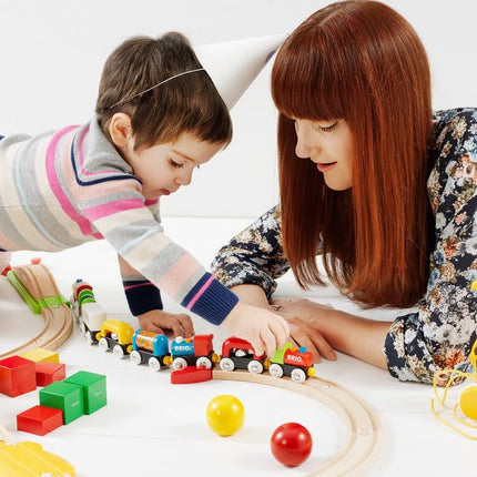 BRIO My First Railway 33727 Beginner Pack Wooden Train Set with Track – Push-Along Train & Rattle Wagon, Toddler Preschool Toy Gift for Boys & Girls, 18 Months and Up