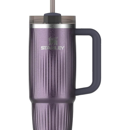 Vaso Stanley Quencher H2.0 con asa y pajita de 887 ml | Tapa Flowstate de 3 posiciones | Compatible con portavasos para viajar | Vaso térmico de acero inoxidable | Sin BPA | Fluted Wisteria Shine